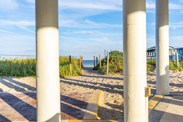 228 Hibiscus Avenue 334, Lauderdale By The Sea, FL 33308