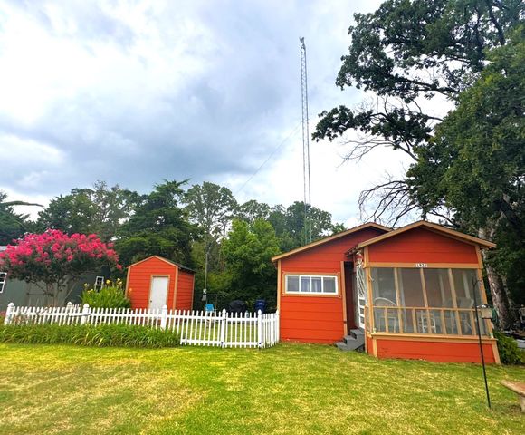 1926 Private Road 3344, Greenville, TX 75402