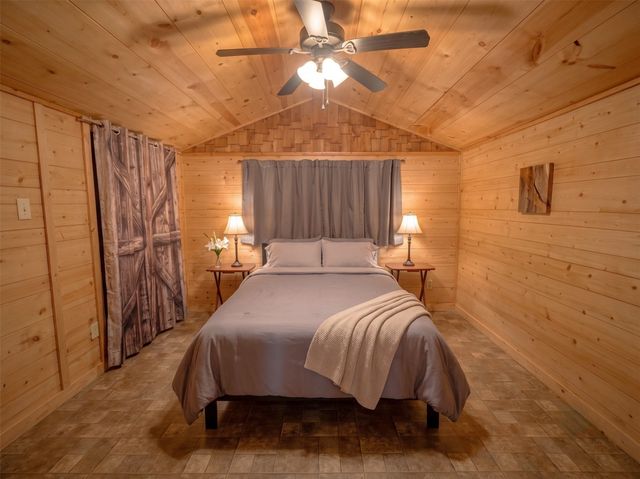1926 Private Road 3344, Greenville, TX 75402