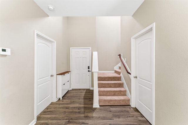 302 Thin Leaf Dr, Princeton, TX 75407