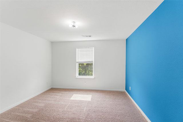 302 Thin Leaf Dr, Princeton, TX 75407