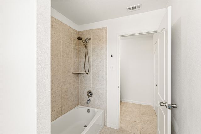 302 Thin Leaf Dr, Princeton, TX 75407