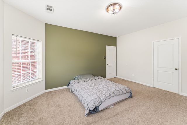 302 Thin Leaf Dr, Princeton, TX 75407