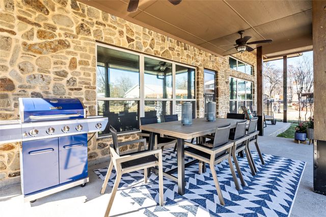 156 Palisade Drive, Gun Barrel City, TX 75156