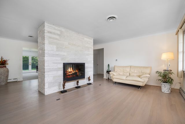 1116 S Cumberland Avenue, Park Ridge, IL 60068