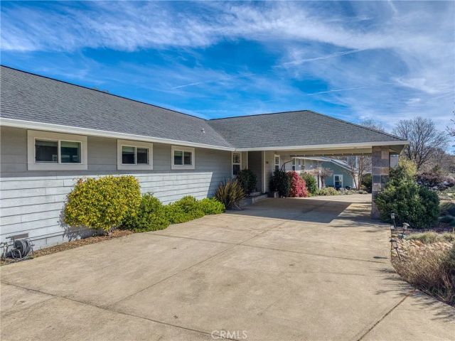 1050 Oak Park, Lakeport, CA 95453