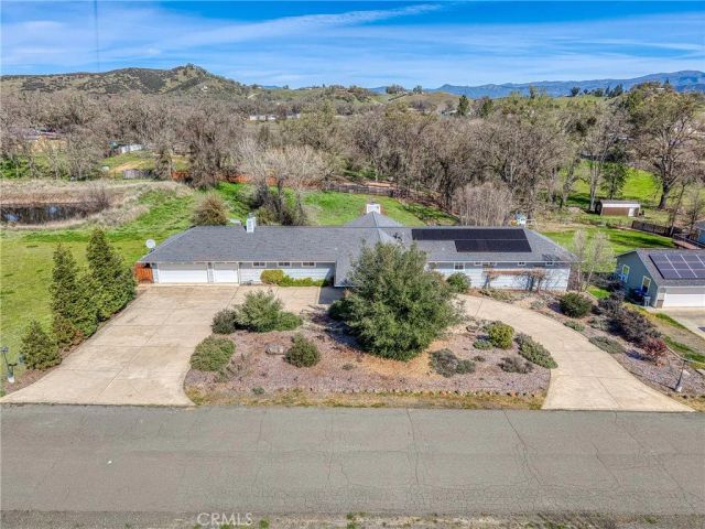 1050 Oak Park, Lakeport, CA 95453