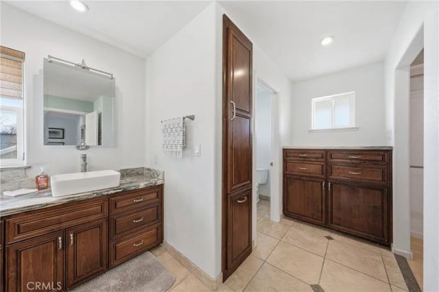 1050 Oak Park, Lakeport, CA 95453