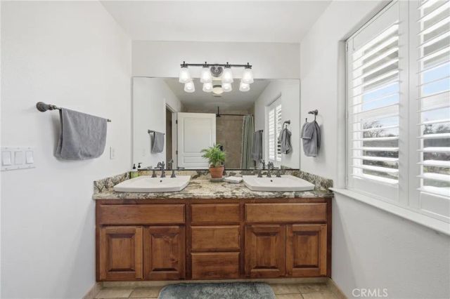 1050 Oak Park, Lakeport, CA 95453