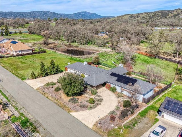 1050 Oak Park, Lakeport, CA 95453