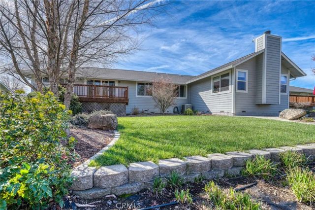 1050 Oak Park, Lakeport, CA 95453