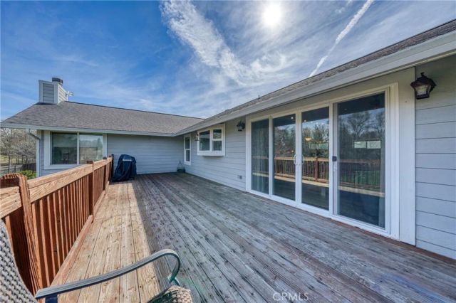 1050 Oak Park, Lakeport, CA 95453
