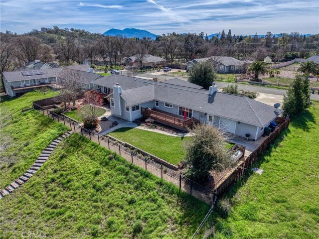 1050 Oak Park, Lakeport, CA 95453