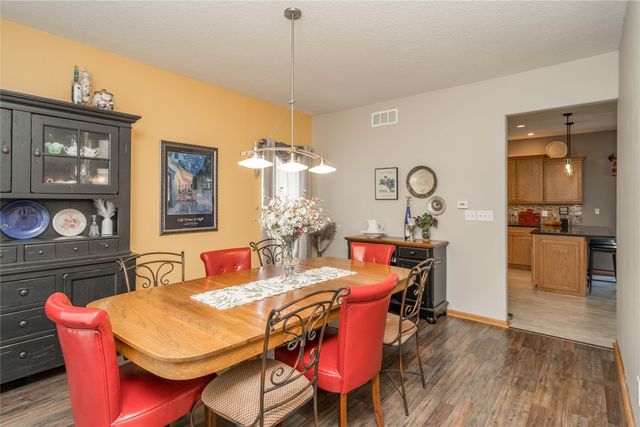 2117 NW Parkridge Drive, Ankeny, IA 50023