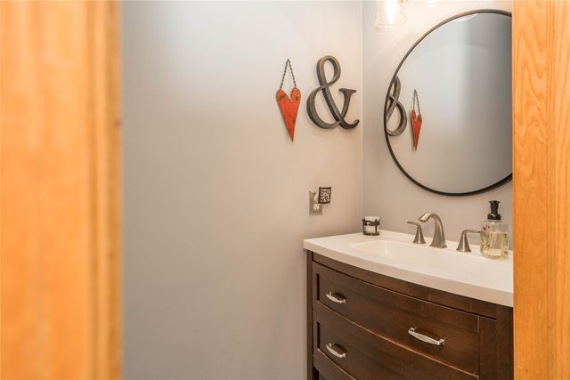 2117 NW Parkridge Drive, Ankeny, IA 50023