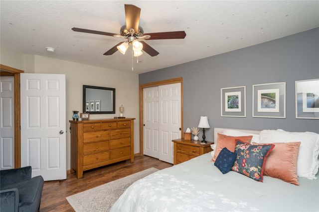 2117 NW Parkridge Drive, Ankeny, IA 50023