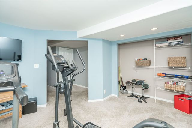 2117 NW Parkridge Drive, Ankeny, IA 50023