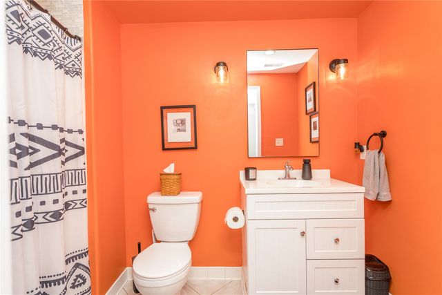 2117 NW Parkridge Drive, Ankeny, IA 50023