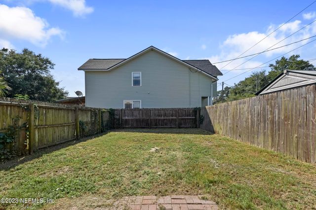 1984 MARY Street, Atlantic Beach, FL 32233