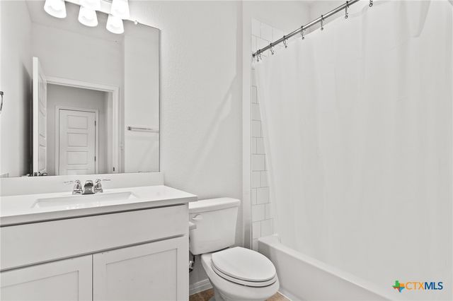 448 Chaste Tree Drive, San Marcos, TX 78666