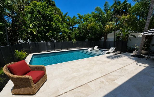702 S Atlantic Drive, Lantana, FL 33462