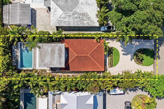 702 S Atlantic Drive, Lantana, FL 33462