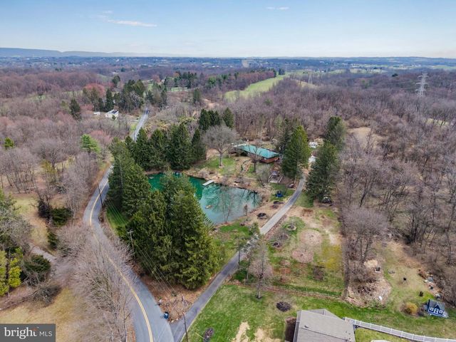 7955 RIDER LN, Hummelstown, PA 17036