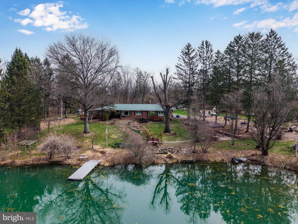 7955 RIDER LN, Hummelstown, PA 17036