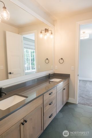 10420 NE 112th Street, Kirkland, WA 98033