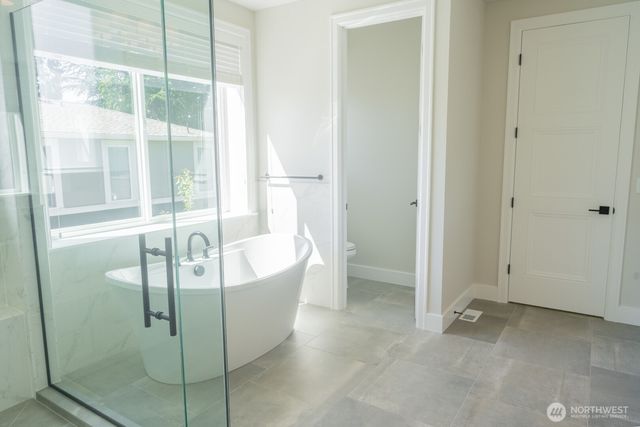 10420 NE 112th Street, Kirkland, WA 98033