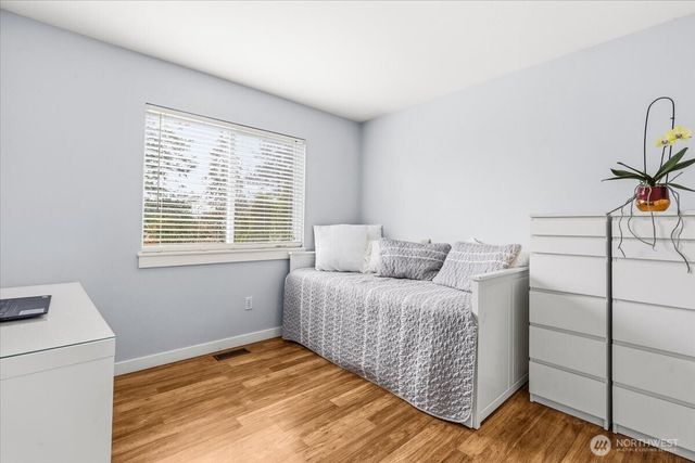 13721 SE 255th Place, Kent, WA 98042