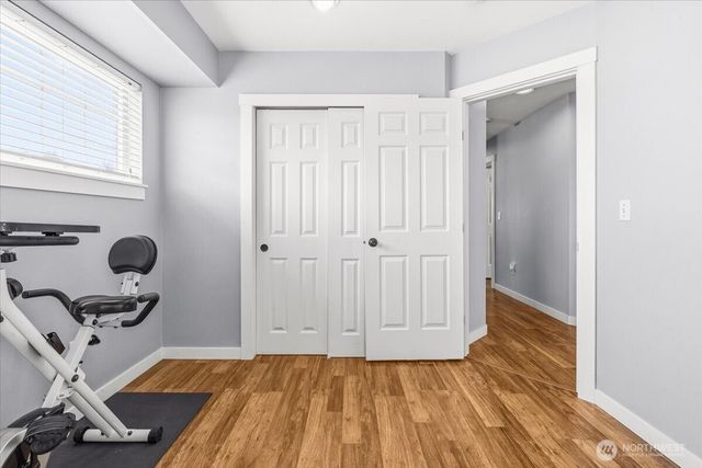 13721 SE 255th Place, Kent, WA 98042