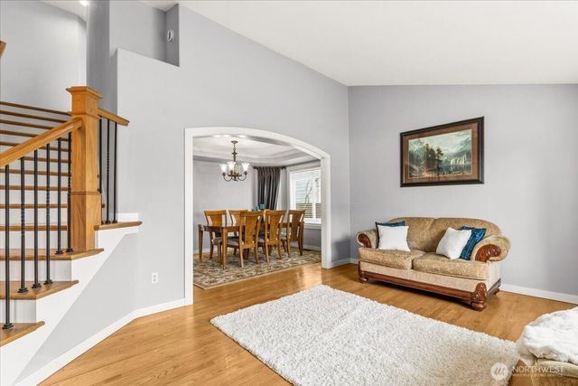 13721 SE 255th Place, Kent, WA 98042