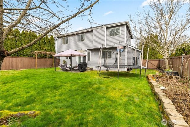 13721 SE 255th Place, Kent, WA 98042