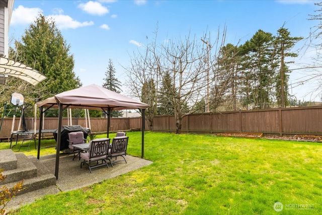 13721 SE 255th Place, Kent, WA 98042