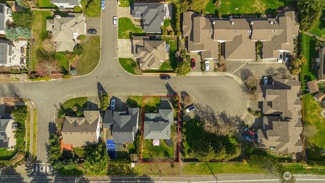 13721 SE 255th Place, Kent, WA 98042