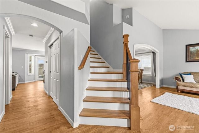 13721 SE 255th Place, Kent, WA 98042