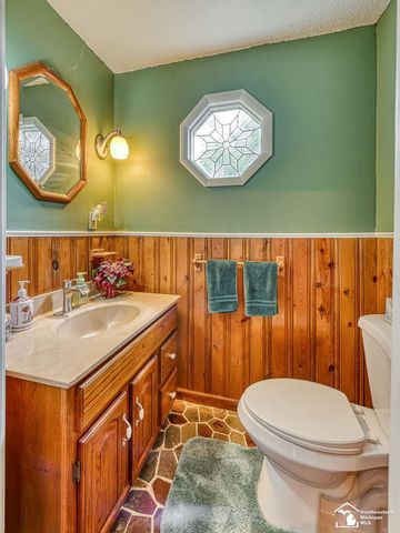6975 Sarah Street, Temperance, MI 48182