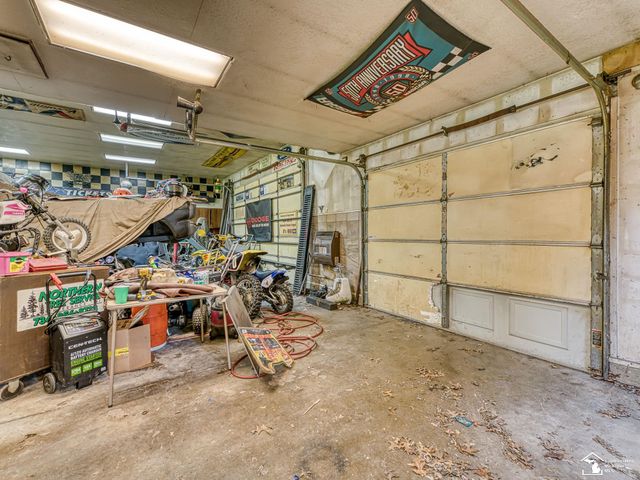 6975 Sarah Street, Temperance, MI 48182