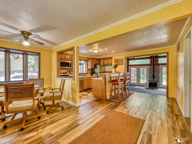 6975 Sarah Street, Temperance, MI 48182