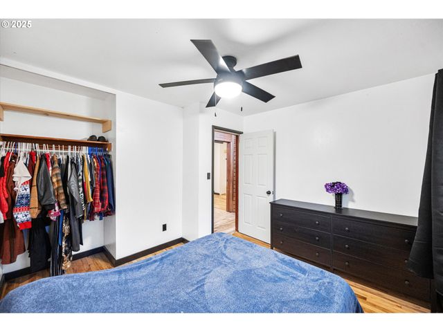 2227 Se 141ST Ave, Portland, OR 97233