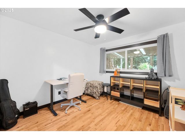 2227 Se 141ST Ave, Portland, OR 97233