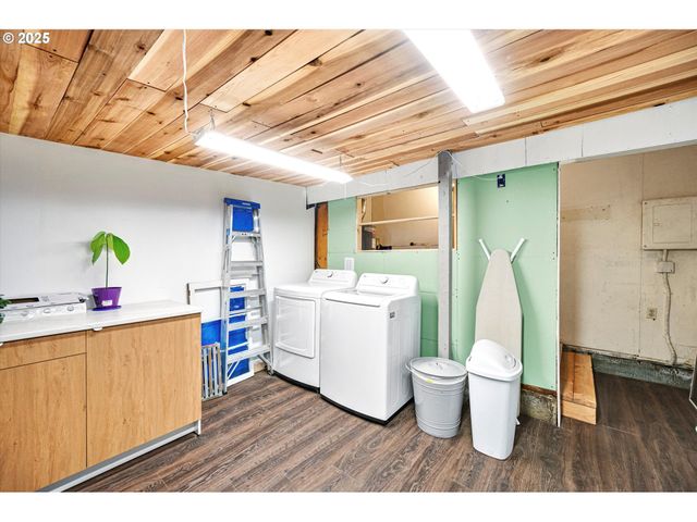 2227 Se 141ST Ave, Portland, OR 97233