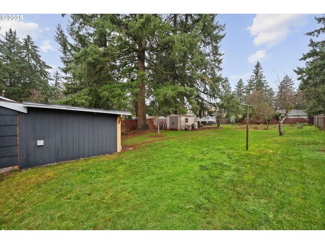 2227 Se 141ST Ave, Portland, OR 97233