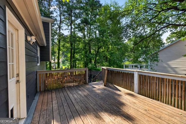 4983 Hunters Cove Drive, Acworth, GA 30101