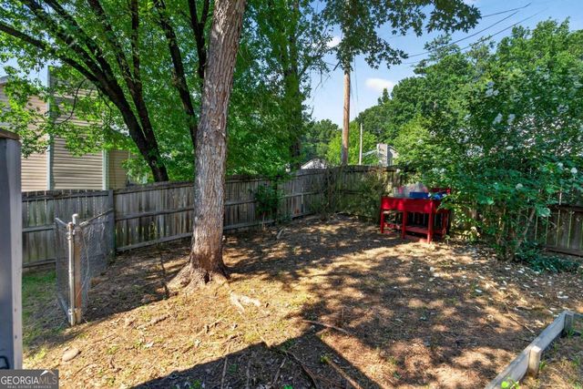 4983 Hunters Cove Drive, Acworth, GA 30101