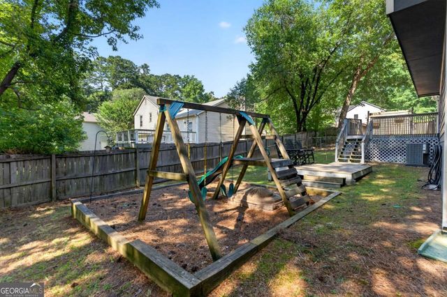 4983 Hunters Cove Drive, Acworth, GA 30101