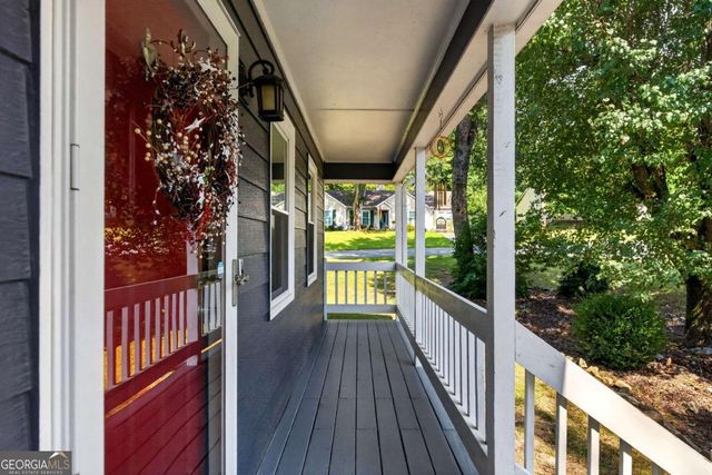 4983 Hunters Cove Drive, Acworth, GA 30101