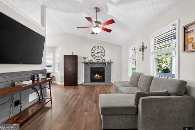 4983 Hunters Cove Drive, Acworth, GA 30101