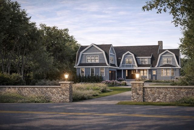 389 Monomoscoy Rd, Mashpee, MA 02649